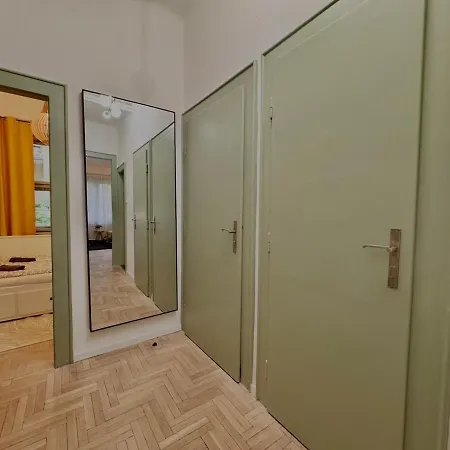 Azure - Modern 2br