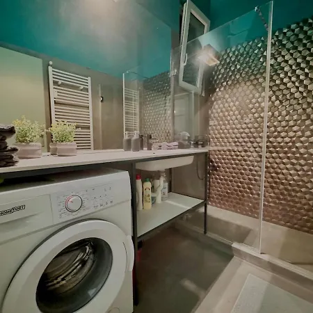 Azure - Modern 2br Apartament