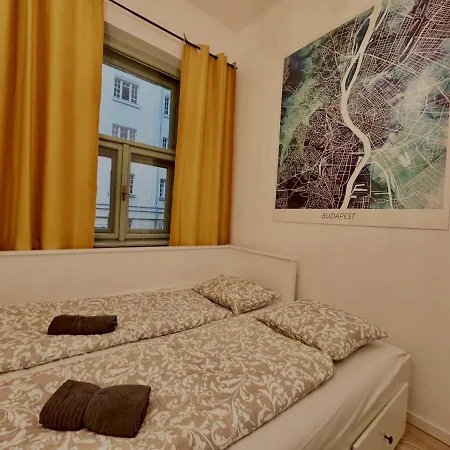 Azure - Modern 2br Appartement Boedapest