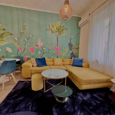Apartment Azure - Modern 2br Pusztavacs