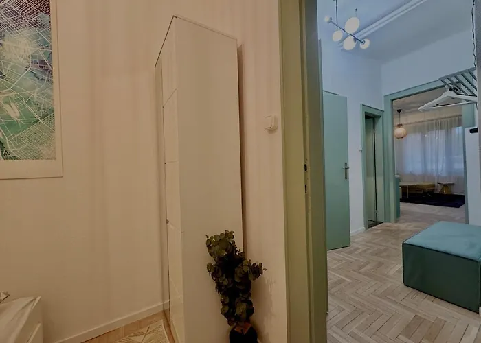 Azure - Modern 2br *