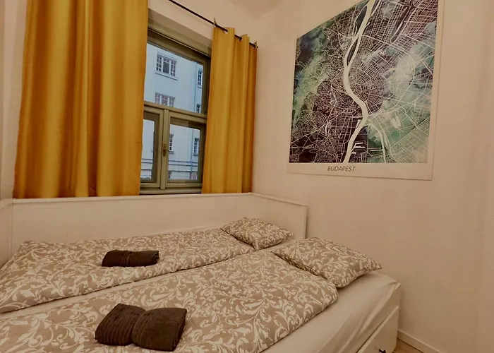 Azure - Modern 2br Lägenhet Budapest