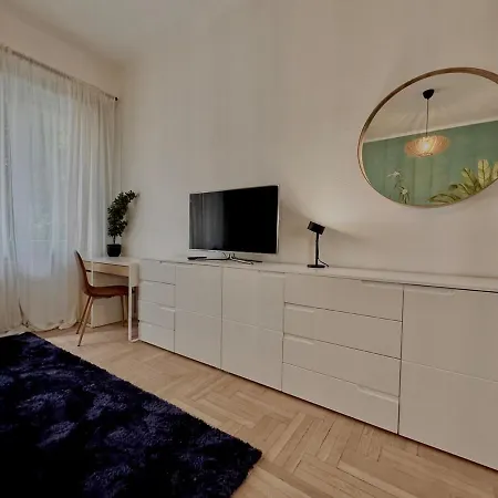 Lejlighed Azure - Modern 2br Budapest
